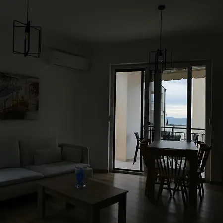 By Ilvesta White Rock דירה